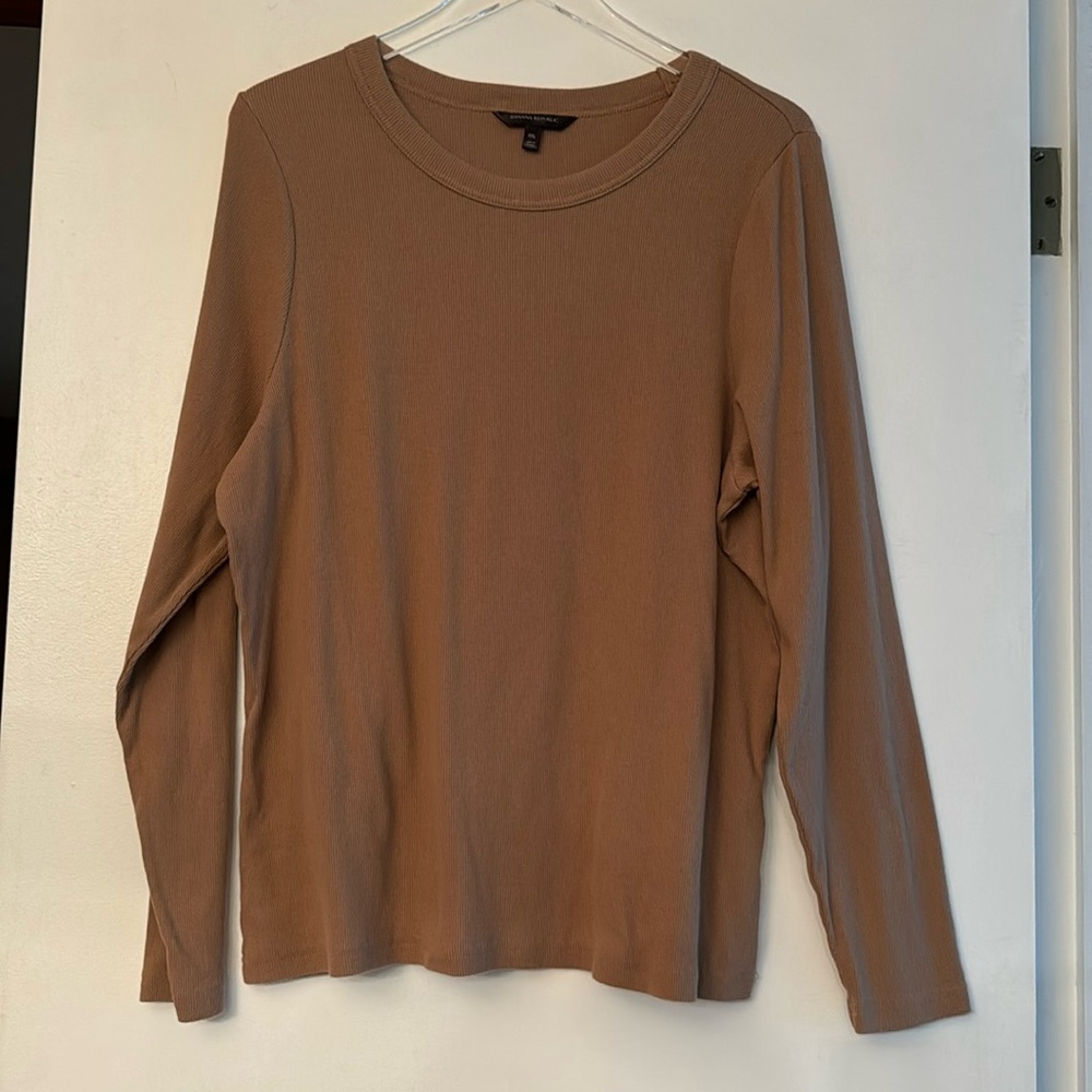 Banana Republic Long Sleeve Tee